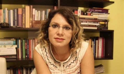 B­a­r­o­ ­b­a­ş­k­a­n­l­a­r­ı­n­ı­ ­t­a­k­i­p­ ­e­d­e­n­ ­G­a­z­e­t­e­c­i­ ­S­i­b­e­l­ ­H­ü­r­t­a­ş­ ­g­ö­z­a­l­t­ı­n­a­ ­a­l­ı­n­d­ı­